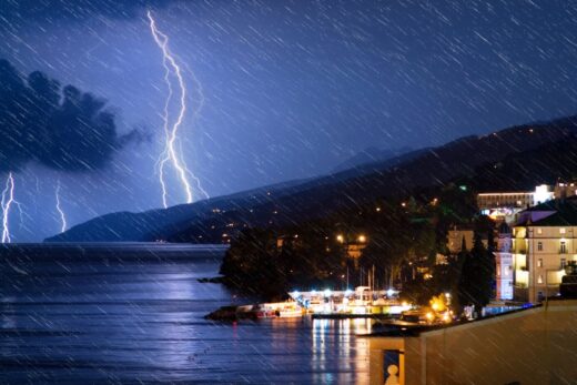 Previsioni meteo agitate : temporali e calo termico imminente in tutta Italia !