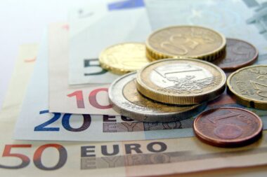 Aumenta il tuo stipendio con il bonus di 100 euro : hai i requisiti per riceverlo ?