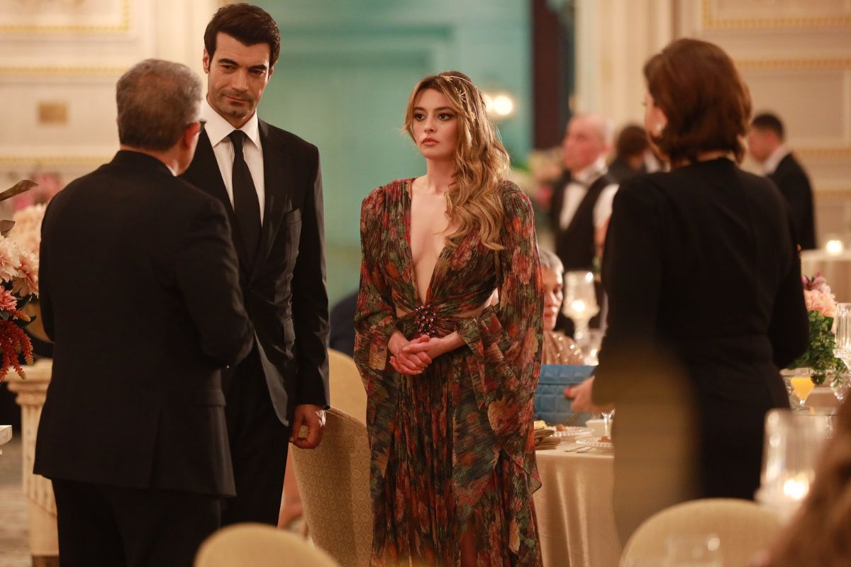 Murat Ünalmis ritorna in un nuovo thriller turco, un intricato labirinto di drammi e misteri, su Canale 5