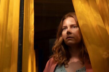 Su Netflix, Amy Adams ti porta in un thriller psicologico ricco di tensione